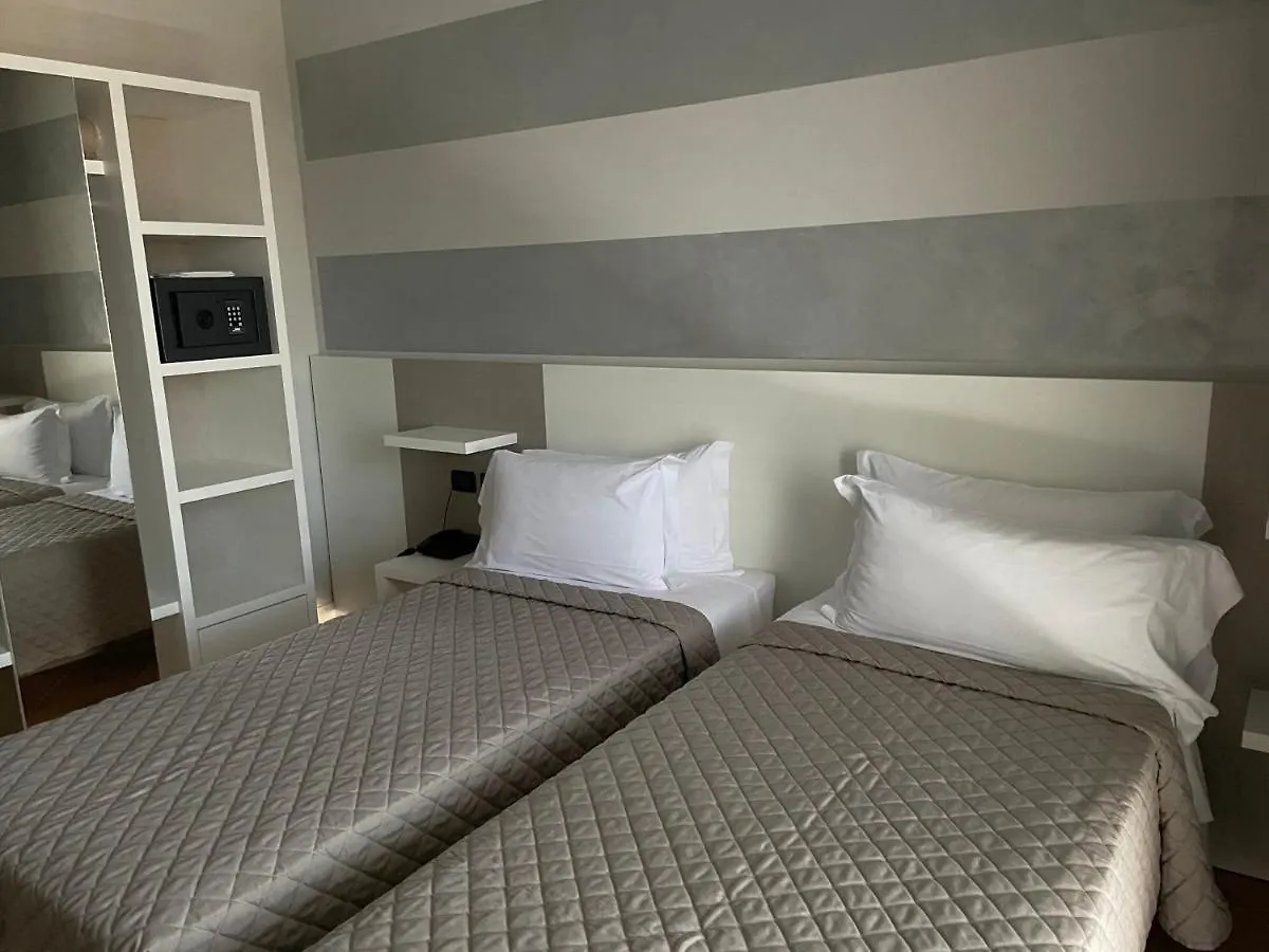 Hotel Villa Rosa Sirmione 3*,  Italy
